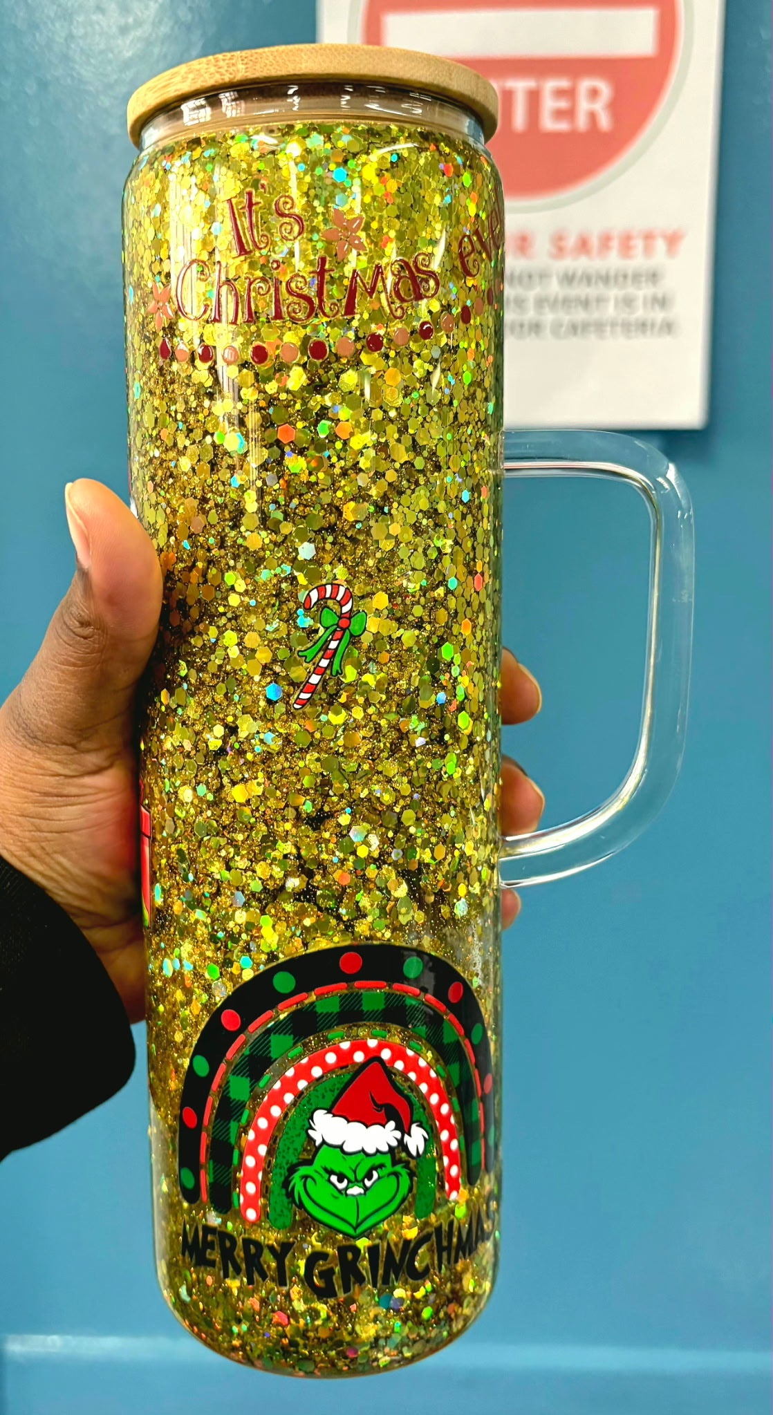 Ready-to-Ship 25oz Glass Snowglobe W/Handle